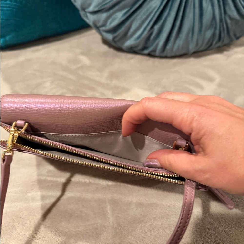 Tumi Belsen crossbody wallet zip Pink Leather Women's Bag - Picture 4 of 4